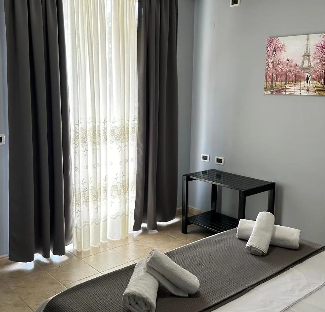 Anna House Dhërmi 0*,  Albania